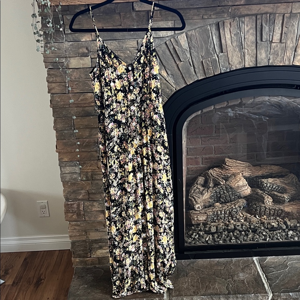 Sadie & Sage Floral Maxi Dress - Black and Yellow
